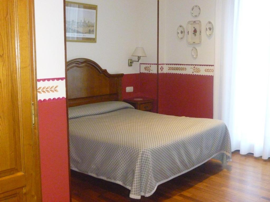 Hotel Leku Eder San Sebastian Bilik gambar